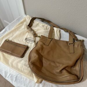 Fossil leather zipper bottom expandable shoulder bag and wallet!